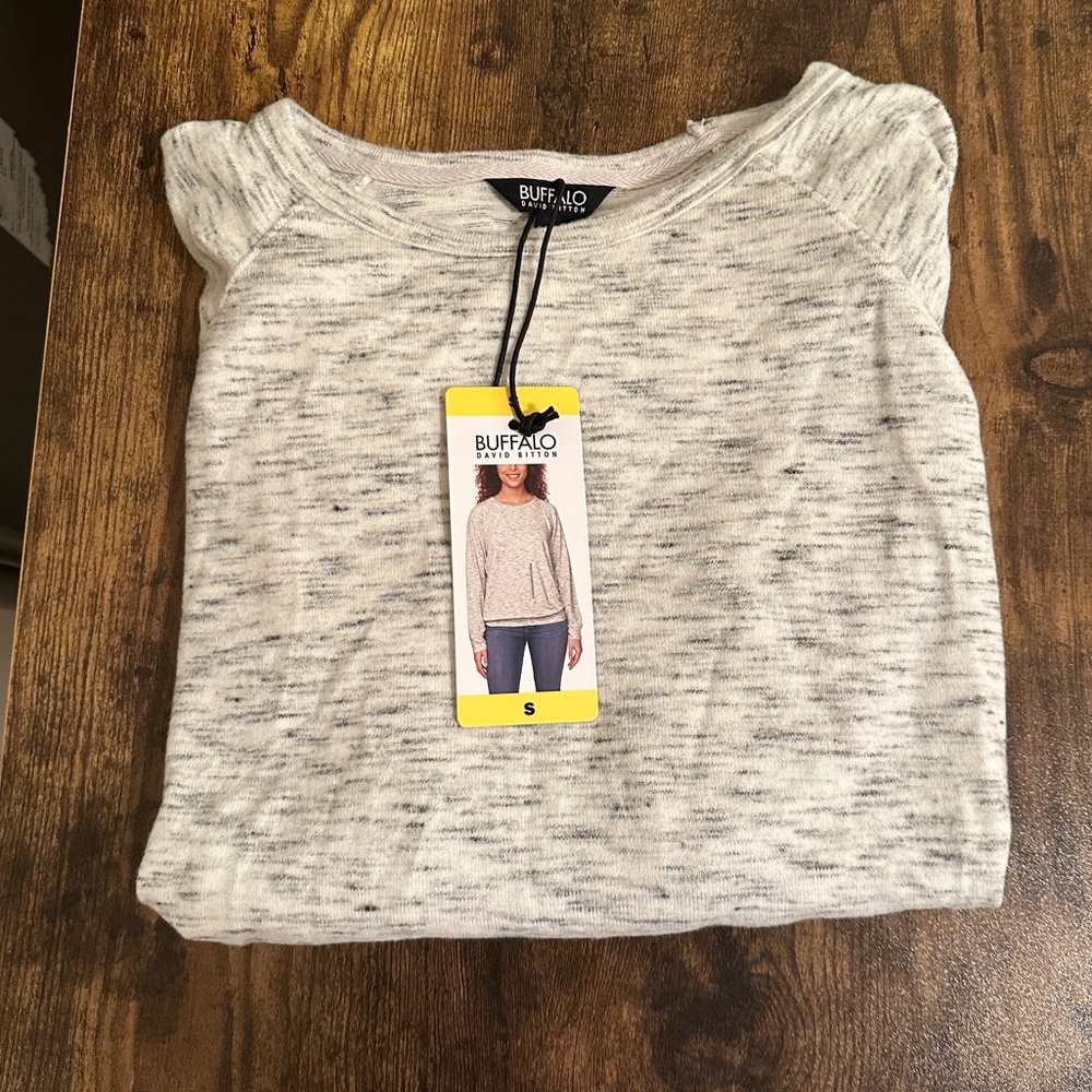 ⭐️5 for $10 Buffalo super soft crewneck sweater